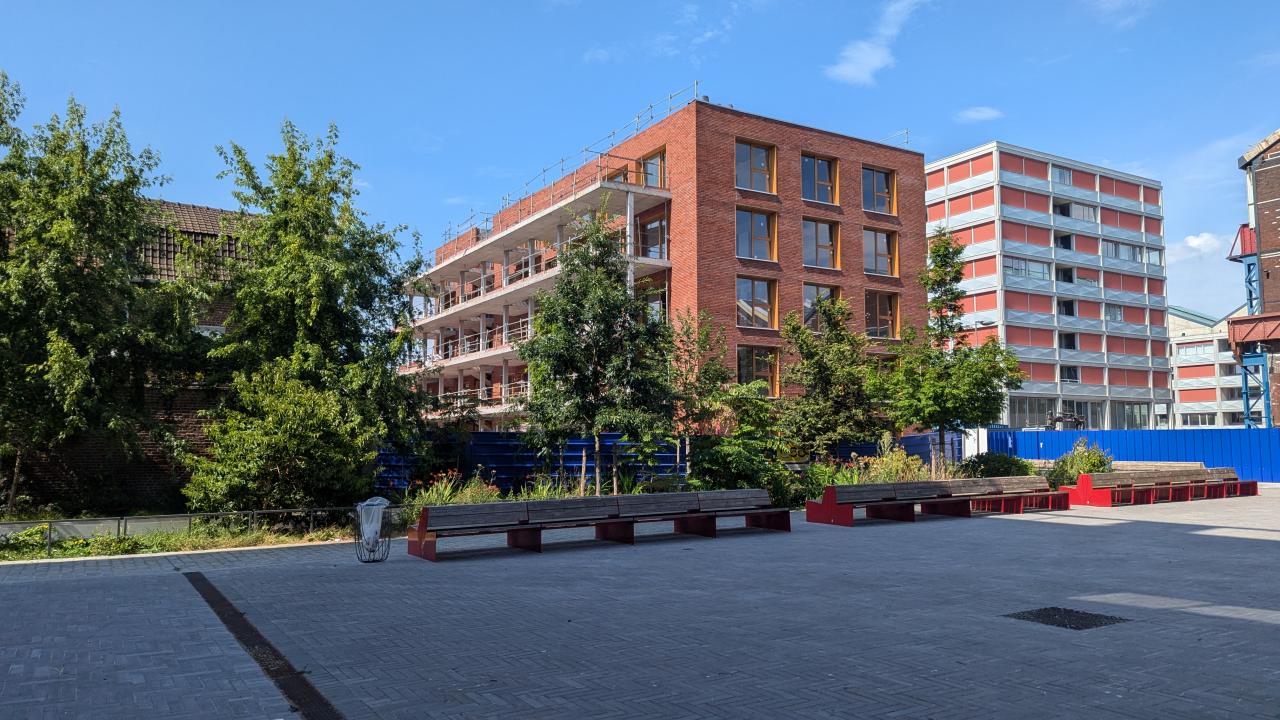 cailloux-verts-batiment